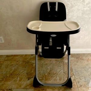 GRACO HIGH CHAIR(For toddlers)